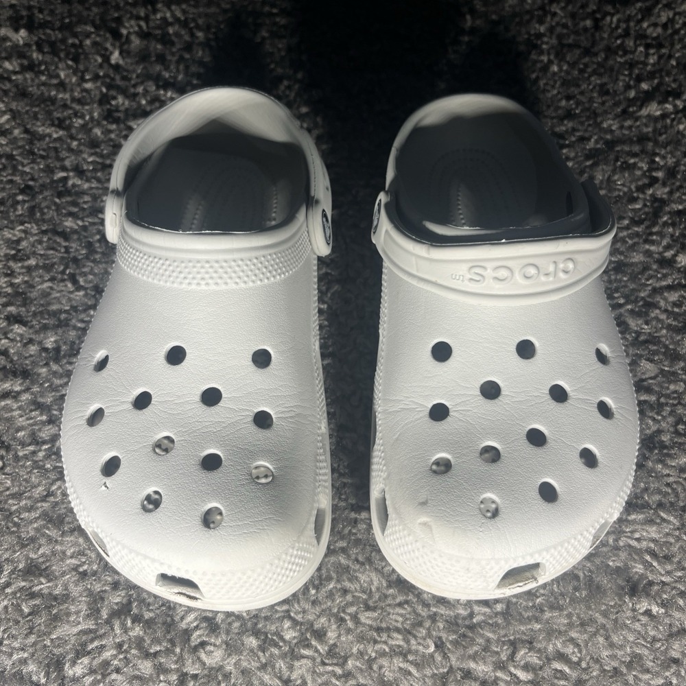Crocs Classic Clogs - Light Gray M5/Women's 7